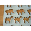 Ausstechmatte aus Kunststoff Kamel/ Elefant Gre 58x39cm